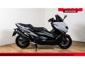 VENDO YAMAHA T-MAX 560 (2020 - 21) USATA A ROMA (CODICE 9900846) - MOTO.IT