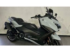 VENDO YAMAHA T-MAX 560 TECH MAX (2025) USATA A ROSTA (CODICE 9899957) - MOTO.IT
