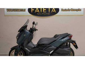 VENDO YAMAHA X-MAX 300 TECH MAX (2021 - 24) USATA A ROMA (CODICE 9898702) - MOTO.IT