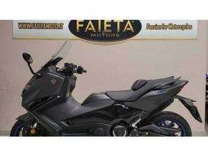 VENDO YAMAHA T-MAX 560 (2025) USATA A PESCARA (CODICE 9896923) - MOTO.IT