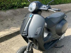 VESPA GTS 125 NOTTE