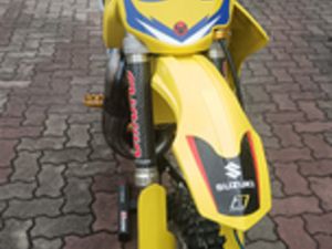 SUZUKI RM 85