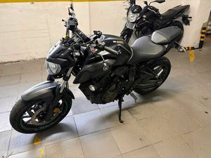 YAMAHA MT-07 35KW (LIVRETE) ALFRAGIDE
