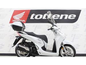 VENDO HONDA SH 300 I ABS (2016 - 20) USATA A BASSANO DEL GRAPPA (CODICE 9897328) - MOTO.IT