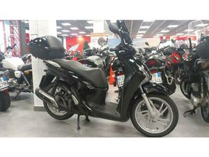 VENDO HONDA SH 150 I ABS (2013 - 16) USATA A MILANO (CODICE 9896528) - MOTO.IT