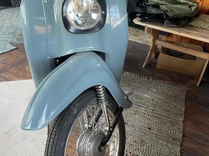 SIMSON SCHWALBE MIT PAPIEREN