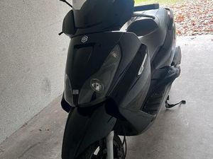 PIAGGIO X7 125(X8 X9 X10) NO HEXAGON )