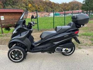PIAGGIO MP3 300