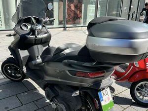 PIAGGIO MP3 500