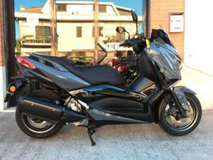 YAMAHA X-MAX 300 TECH MAX 2022 FINANZIAMENTI