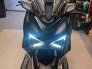 YAMAHA X-MAX 300 TECH MAX