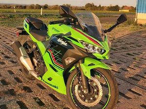 KAWASAKI NINJA 400 *TIEFERGELEGT*