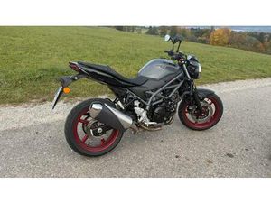 SUZUKI SV650 – TOP GEPFLEGT – UNFALLFREI