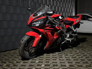 HONDA CBR 1000 RR.
