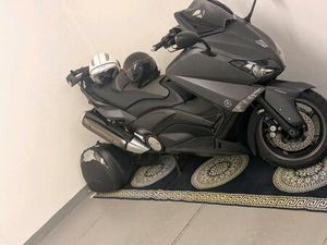 YAMAHA T-MAX 530