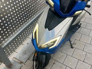 50 CC ROLLER BLAU-WEIß MIT PAPIEREN - SEHR GUTER ZUSTAND