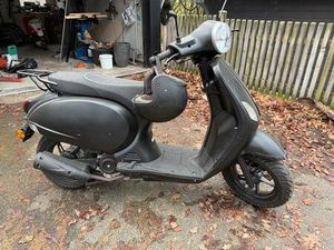 ROLLER NOVA MOTORS RETRO STAR 50 SCHWARZ 04/2021 313KM