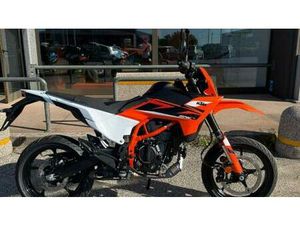 VENDO KTM 125 SMC R (2025) NUOVA A PRADAMANO (CODICE 9829044) - MOTO.IT