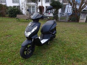 PEUGEOT KISBEE 50 CCM 4T EURO 5+ WIE NEU MIT GARANTIE
