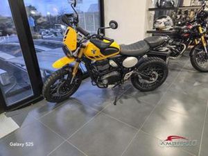 TRIUMPH SCRAMBLER 400 XC