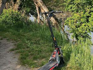 SEGWAY ZT3 PRO E-SCOOTER - ELEKTRO TRETROLLER