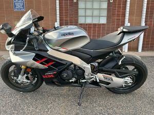 2023 APRILIA RSV4 1100