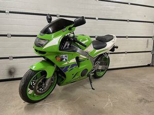 KAWASAKI NINJA ZX-6R CANTON FRIBOURG -
