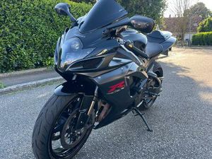 SUZUKI GSX-R 750 K7 YOSHIMURA, XENON - VIELES NEU - TOP ZUSTAND