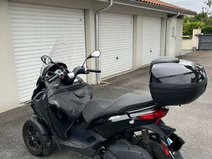 PIAGGIO MP3 300 HPE 2021 - 23 000 KM - TRÈS BON ÉTAT