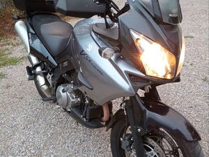 MOTO V-STROM 1000