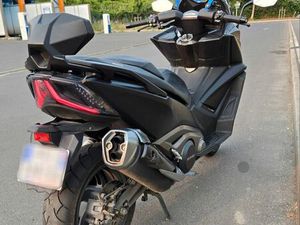 KYMCO AK 550 A2 2021 AVEC OPTIONS - GARANTIE 03/2026