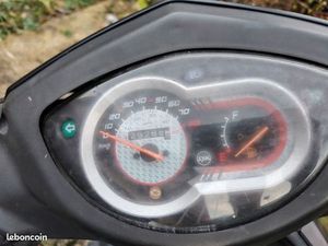 VEND SCOOTER SIN ORBIT