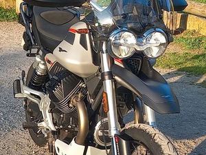 MOTO GUZZI V85TT TRAVEL