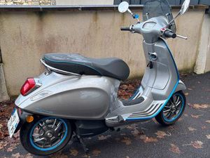 SCOOTER 50 CC VESPA ELETTRICA – TRÈS FAIBLE KILOMÉTRAGE