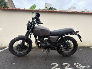 MOTO 125
