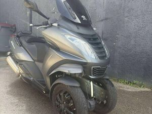 PEUGEOT METROPOLIS 400