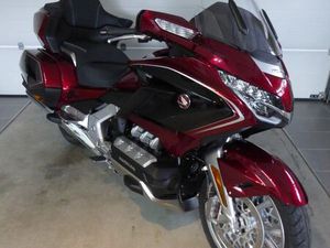 HONDA GOLD-WING GL 1800 TOUR DCT AUTOMATIQUE ABS