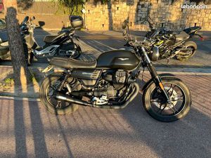 MOTO GUZZI V7 III STONE
