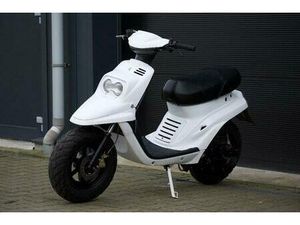 ② YAMAH BOOSTER CW 50R