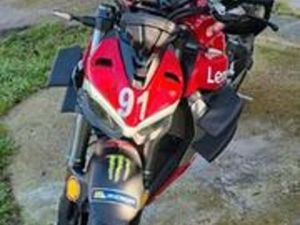 DUCATI STREETFIGHTER V2