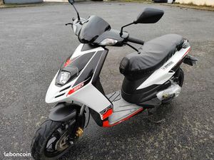 SCOOTER APRILIA SR50
