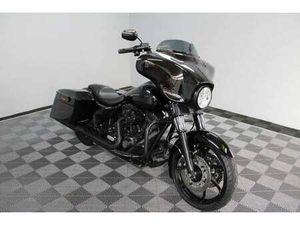 HARLEY-DAVIDSON STREET GLIDE