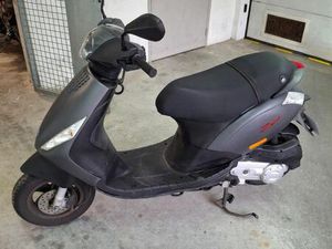 SCOOTER ZIPS PIAGGIO
