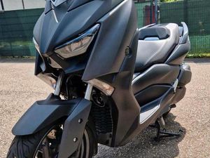 YAMAHA X MAX 300