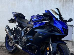 YAMAHA R7 2022 A2
