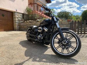 HARLEY-DAVIDSON SOFTAIL BREAKOUT 114 CUSTOM