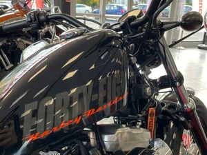 ② HARLEY DAVIDSON SPORTSTER 1200 48
