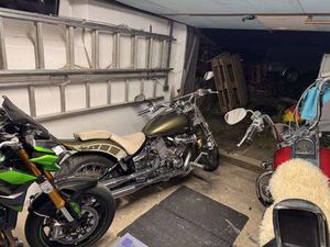 YAMAHA XVS 1100 GRÜN