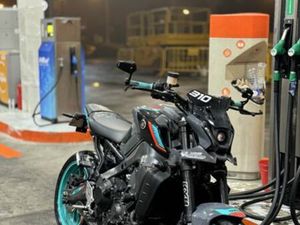 YAMAHA MT-09 2022 - CYAN STORM AREEIRO