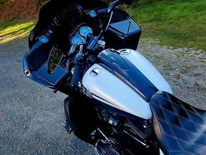 HARLEY-DAVIDSON CVO ROAD GLIDE